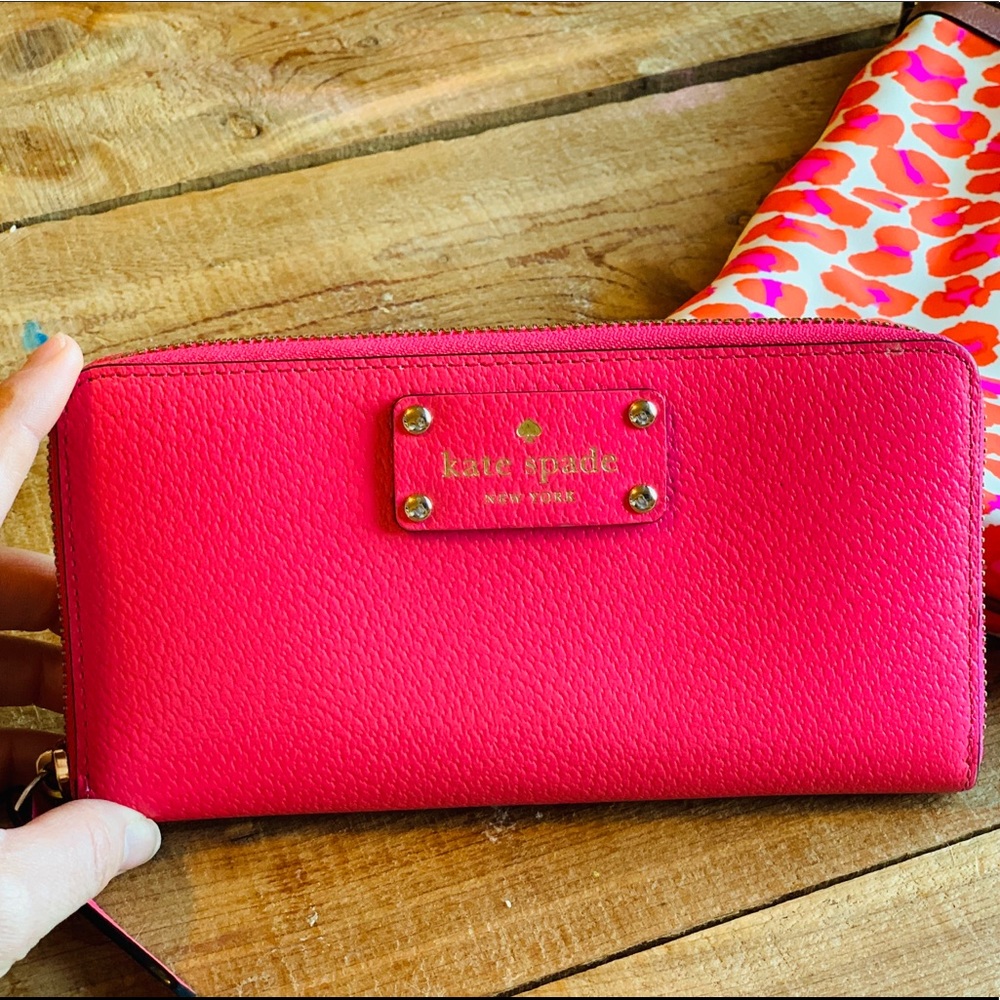 Kate Spade pink wallet